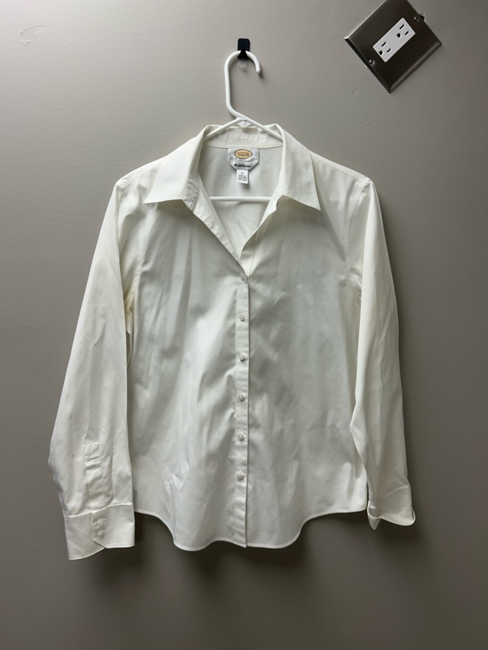 Talbots Women’s White Fitted Dress Shirt